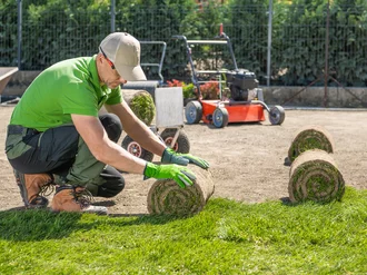 Založíme vám dokonalý trávnik: Profesionálne záhradné služby pre každú záhradu Založíme vám dokonalý trávnik: Profesionálne záhradné služby pre každú záhradu